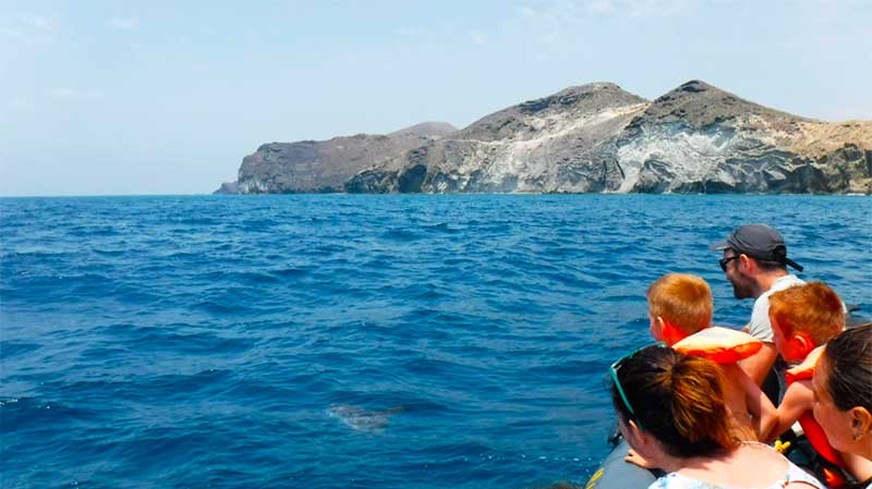 rutas y paseos privados en barco en Cabo de Gata